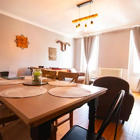 De 80m2 Le Breuil A Classe 3 Etoiles Apartment